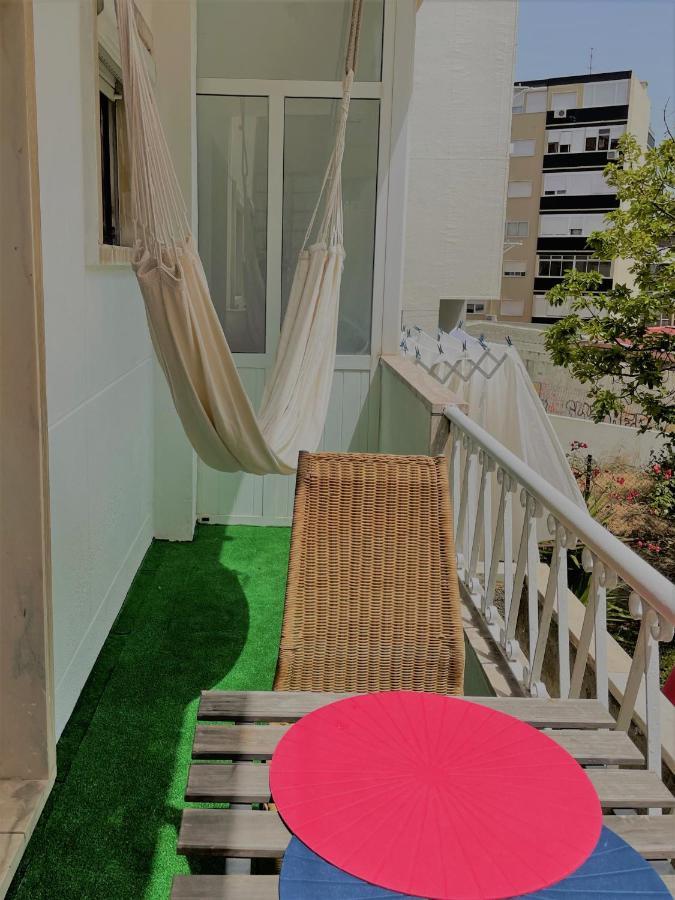 Ateliersurf29 Guest House Almada Luaran gambar