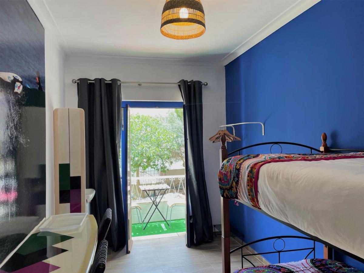 Ateliersurf29 Guest House Almada Luaran gambar